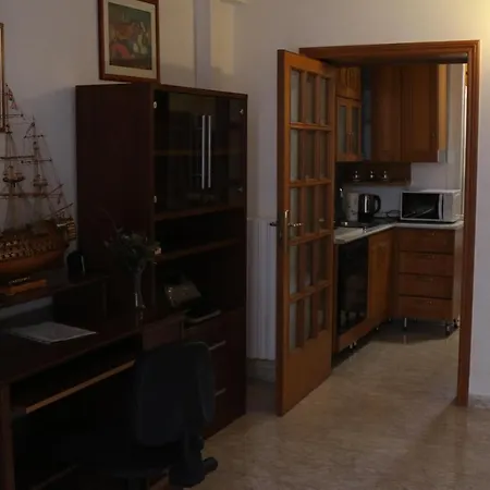 House Nel Cuore Di * باري