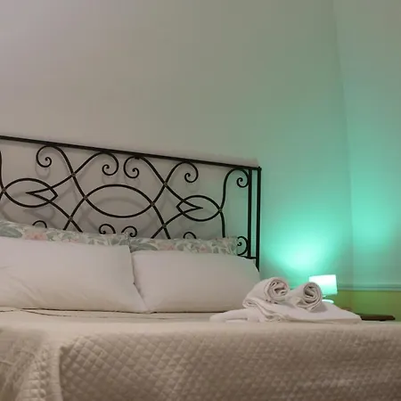 Апартаменти House Nel Cuore Di Барі